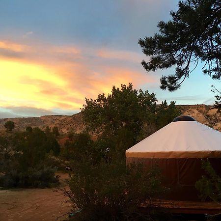 Escalante Yurts - Luxury Lodging エクステリア 写真