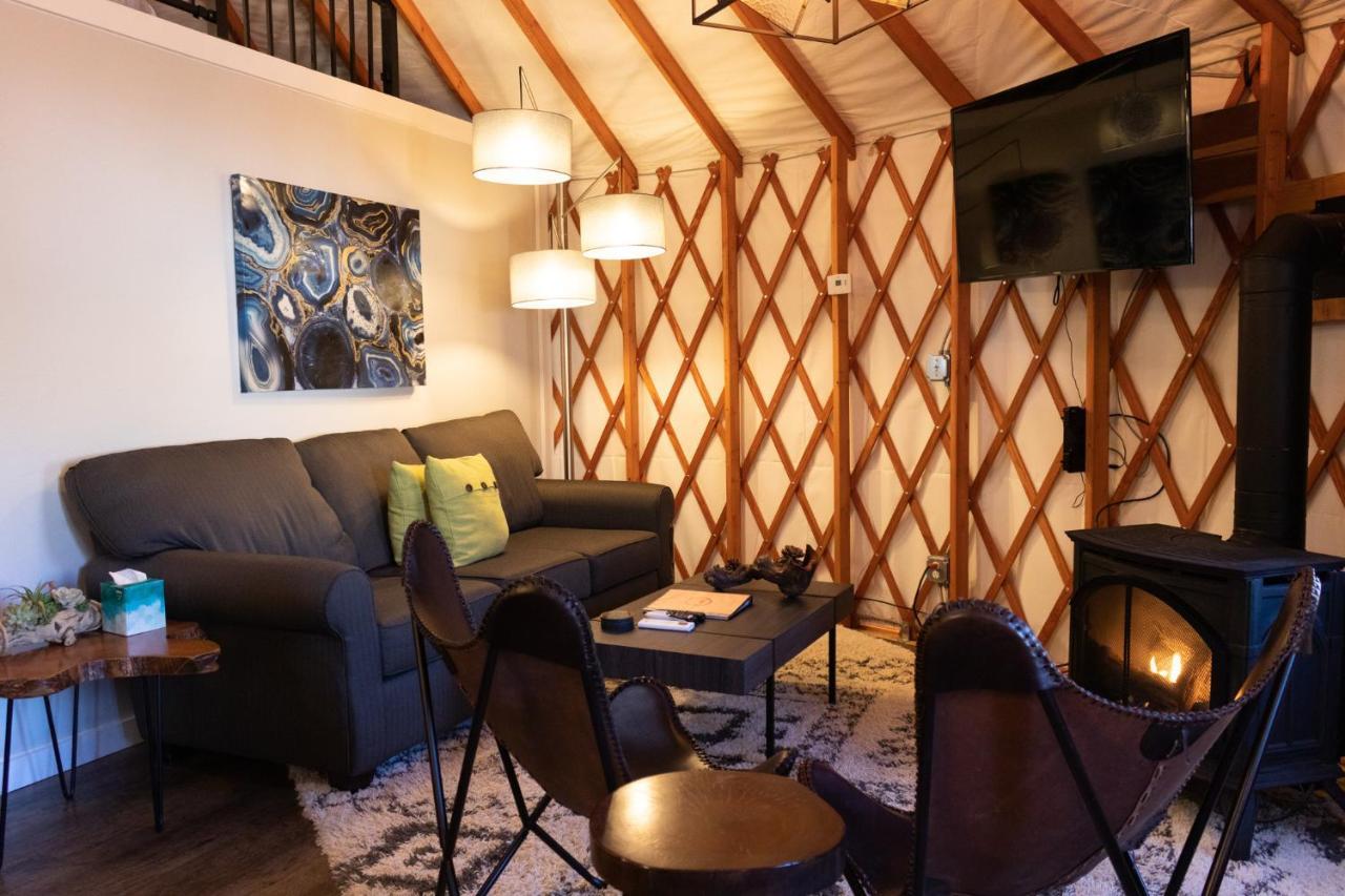 Escalante Yurts - Luxury Lodging エクステリア 写真