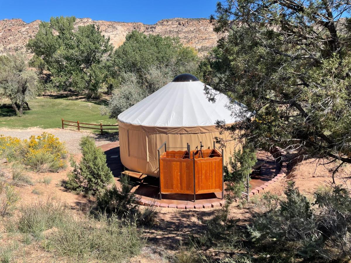Escalante Yurts - Luxury Lodging エクステリア 写真