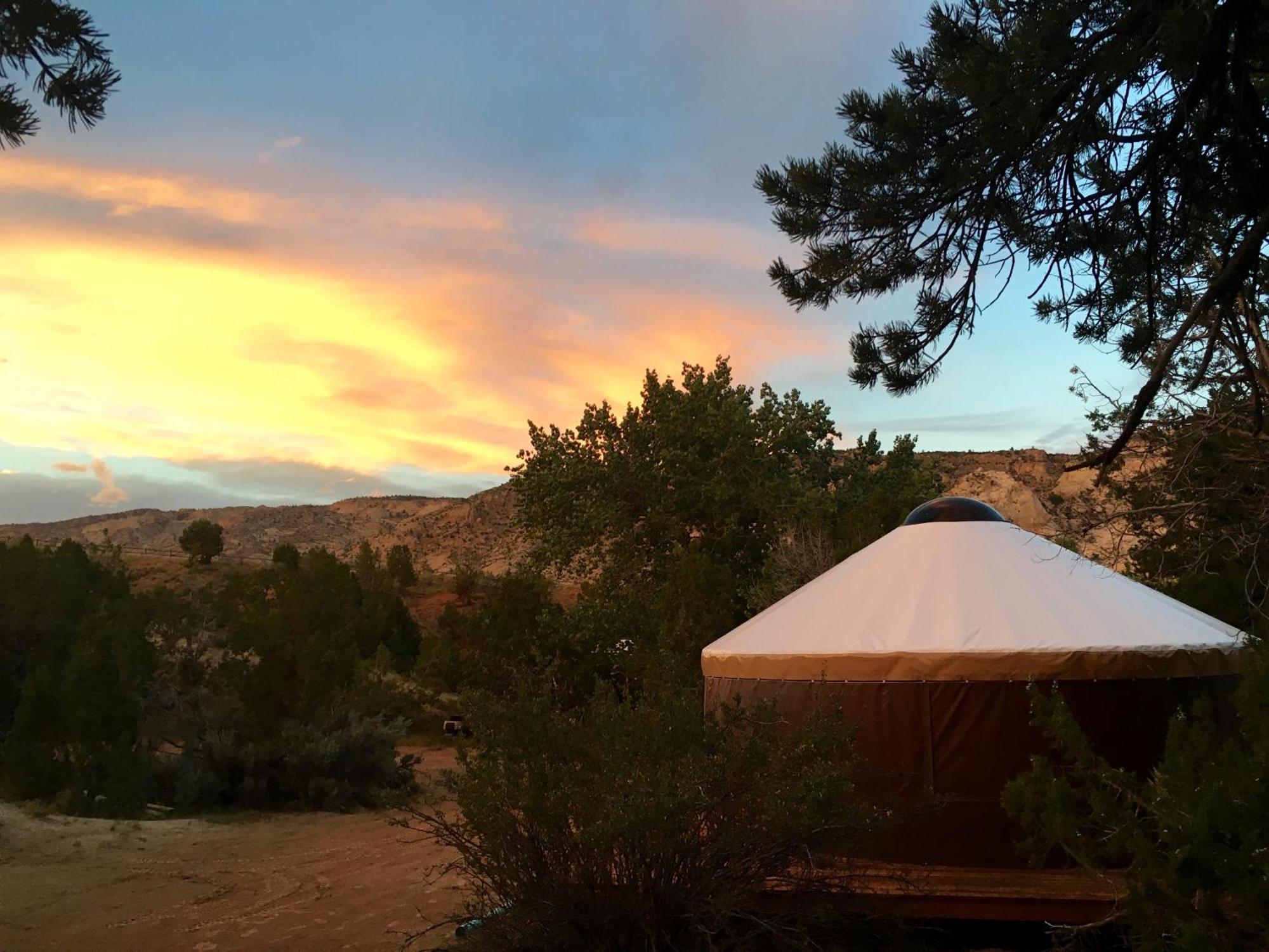 Escalante Yurts - Luxury Lodging エクステリア 写真